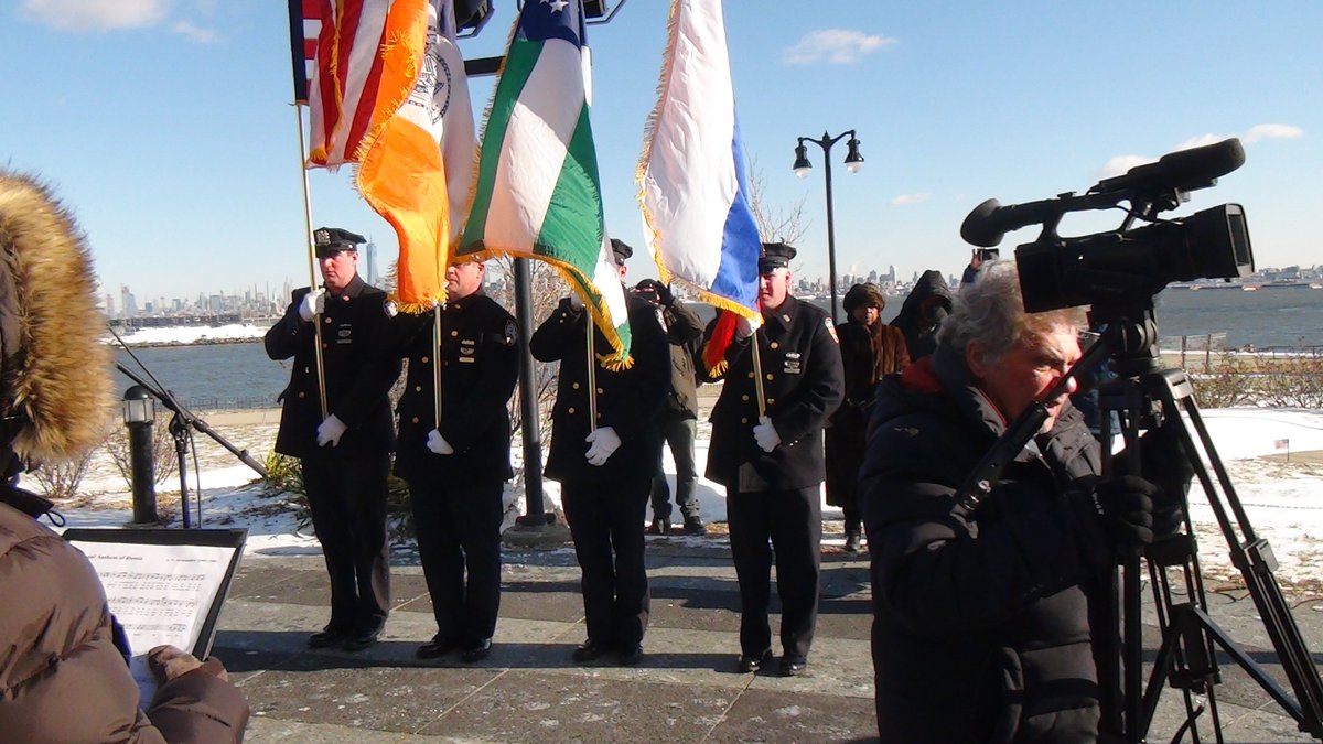 ZeppLaRouche's tweet photo. Jan. 6 Schiller Institute Wreath Laying Ceremony at the Russia donated #TearDropMemorial in Bayonne, N.J., in Memory of the #AlexandrovEnsemble and all those who perished in TU-154 plane crash on December 25th, 2016. https://t.co/IoRmxB2S4H