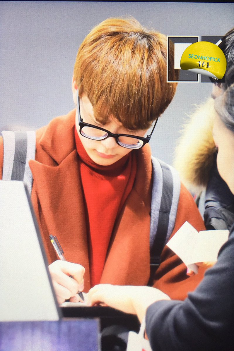 SEONHOPICK101's tweet photo. 170108 오사카 출국 아😝ㅋㅋㅋ #유선호 https://t.co/GnRUmcWygZ