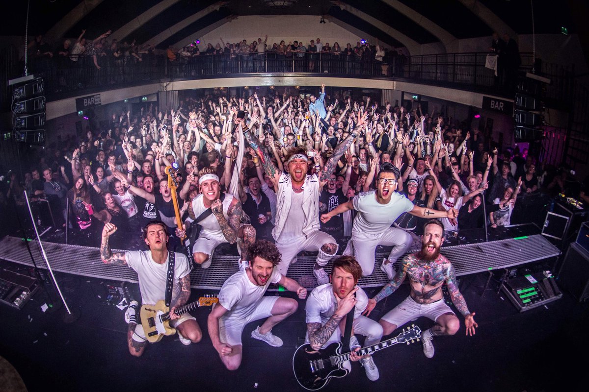 Sodeknetters, de eerste show van het jaar is een feit! Met een rammetje uitverkocht Flora Boskoop hebben we er een klapper van gemaakt, wat een extase! 🖤