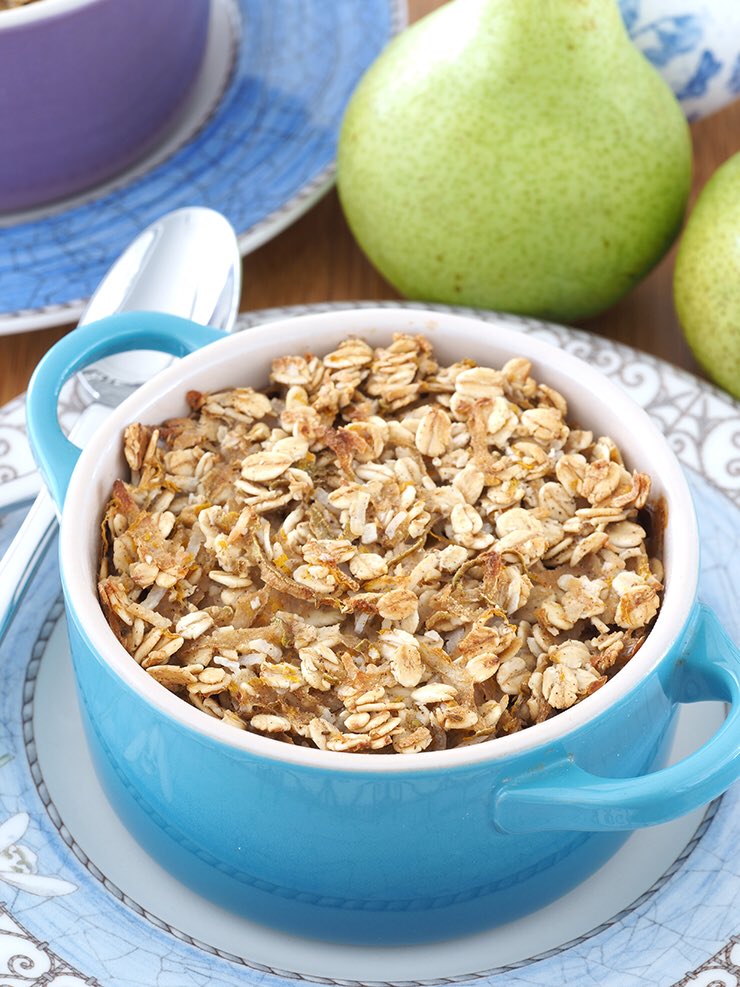 pancake_land's tweet photo. Chai Spiced Pear and Coconut Baked Oatmeal! 🍐🥥 https://t.co/dgjOxs4KEA https://t.co/xOfwNnH6yh