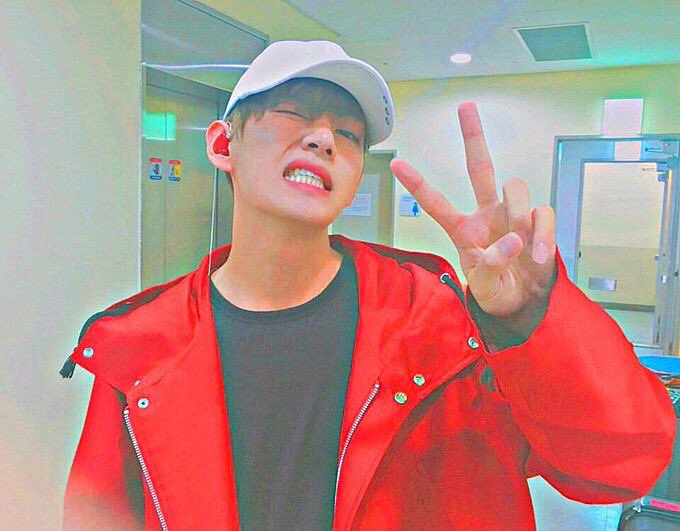 3CTlu3MKblNXIXV's tweet photo. ✡チング探し✡
初タグです！

❃テギよりAll

❃千葉ARMY

❃韓国語勉強中✒

❃仲良くしてください！
#BTS
#防弾少年団好きな人と繋がりたい
#ARMYさんと繋がりたい 
#armyさんと猛烈に絡みたいのでRTしてくれた方フォローします https://t.co/e6Pt05TsC4