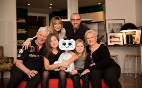 adoptbuddy's tweet photo. Buddy le #robot de @BlueFrogRobotic , cité dans les colonnes du @Le_Figaro : https://t.co/zPYExQ3jES #sega #CES2018 https://t.co/NDqbdb8tZ4