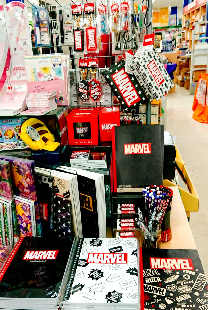 クエスト門司大里店 En Twitter ロゴが可愛い と今女子高生に大人気の Marvel のコーナーが出来ました これからもマーベル 商品は続々入荷の予定がありますのでマーベル作品のファンの皆様 ぜひご来店お待ちしております マーベルファンのスタッフがおり