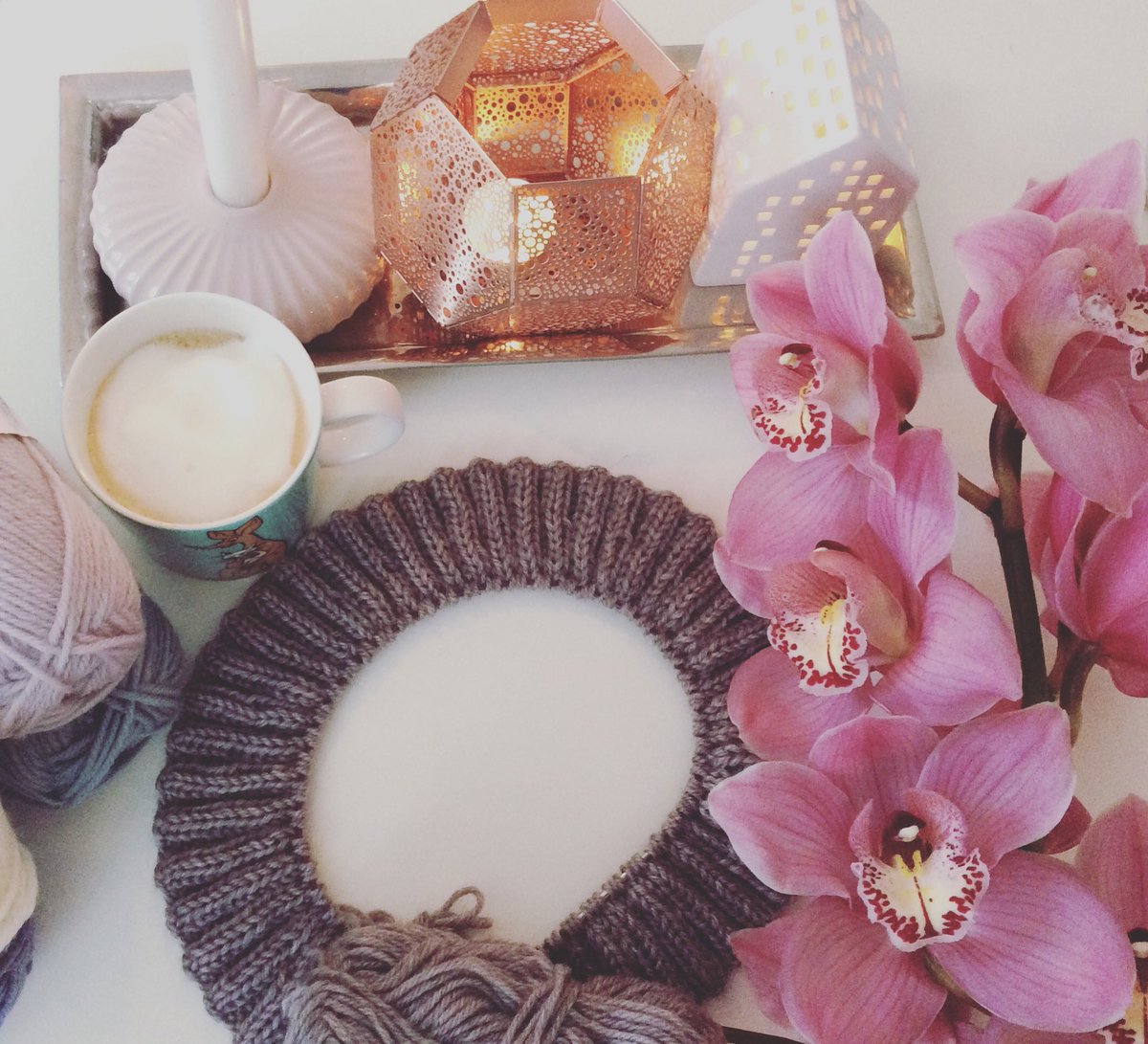 knitcrochetlove's tweet photo. I need a neck warmer, found a cute pattern 😊💜 #knitting #knittinglove #dropskarisma #neckwarmer https://t.co/sdPg9WmgZ5