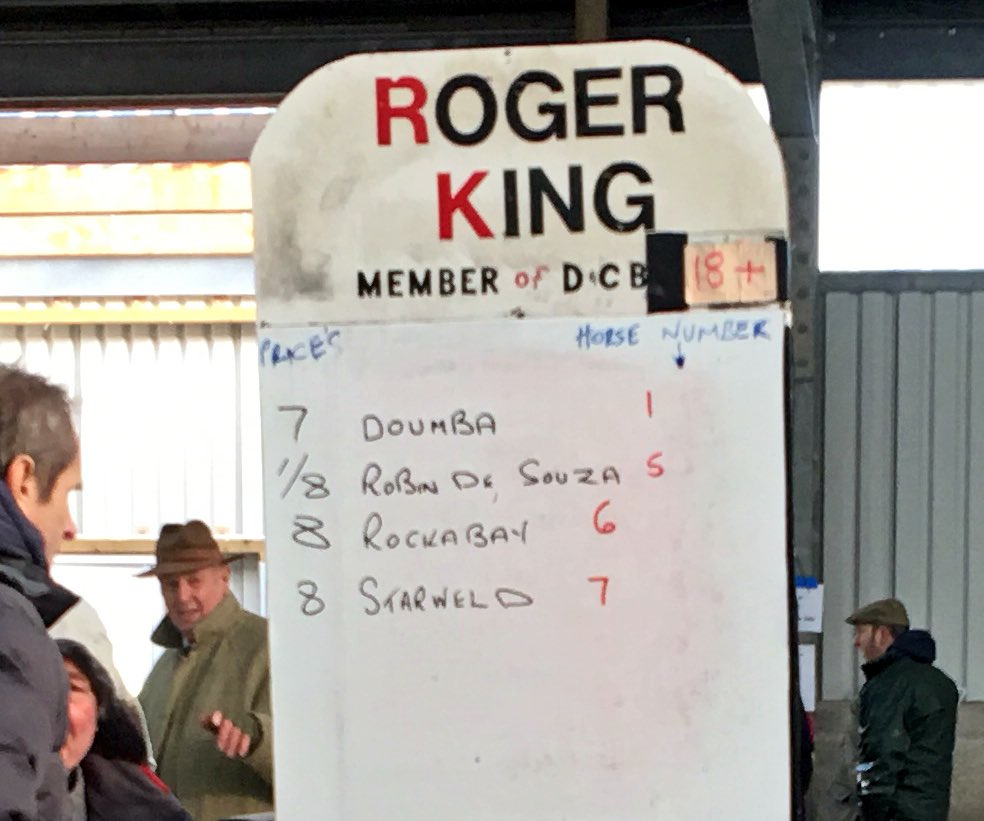 Runners in the first at #Wadebridge the Moores St Wenn Members race #GoPointing