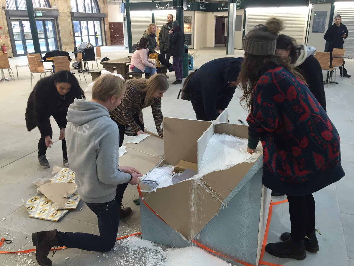 HackandHost's tweet image. Boom - it's open! A group of artist are currently occupying @TrinityMarket1 in #Hull as part of our #ArtistMakerSpace come down for a chat about contemporary #art and artist livelihoods! #Wheredowego @2017Hull @humberstgallery