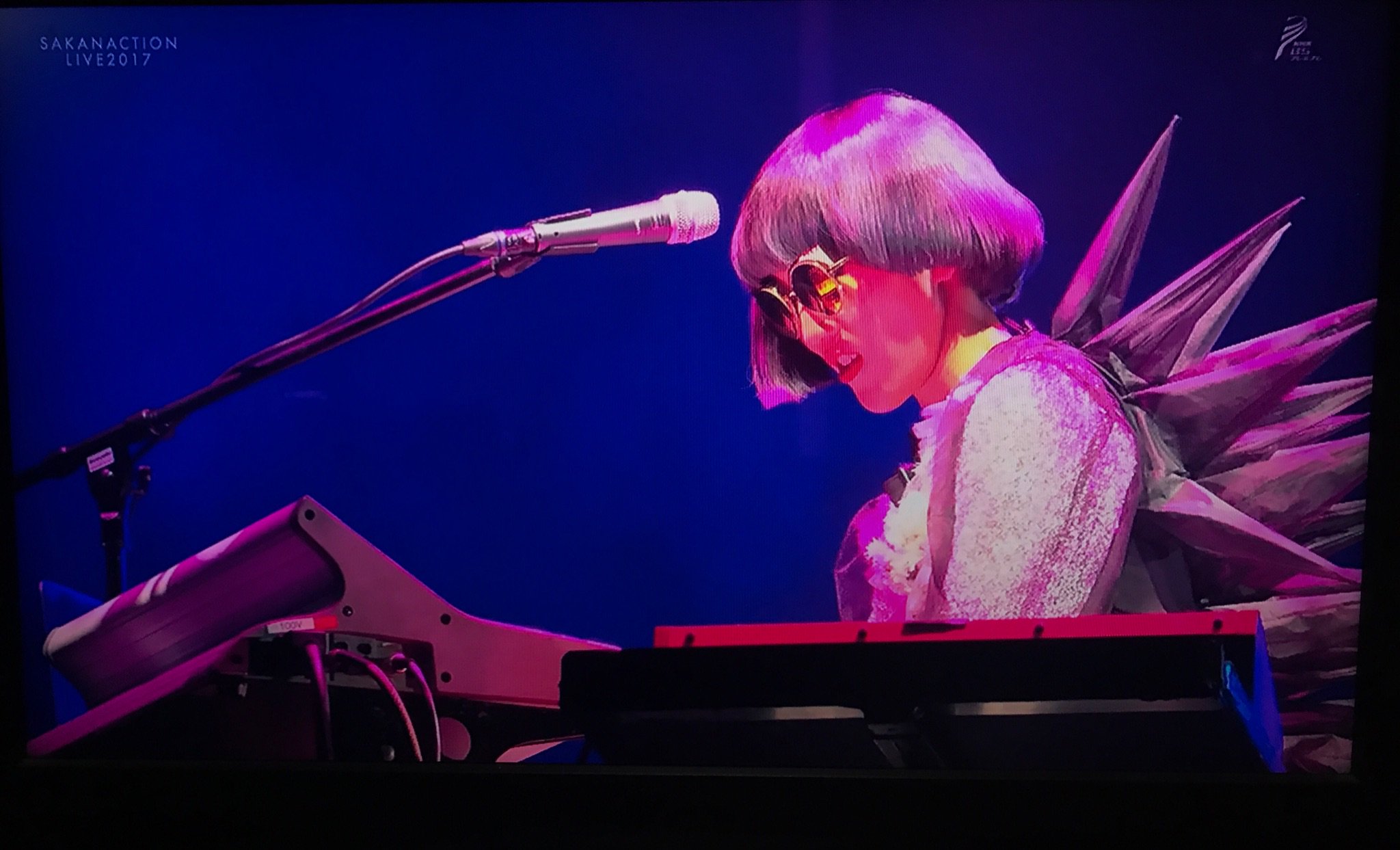 Blueberry Di Twitter キーボードの岡崎さんの衣装がトゲトゲでウニみたい 検索したらおなじみなんですね 笑 サカナクション