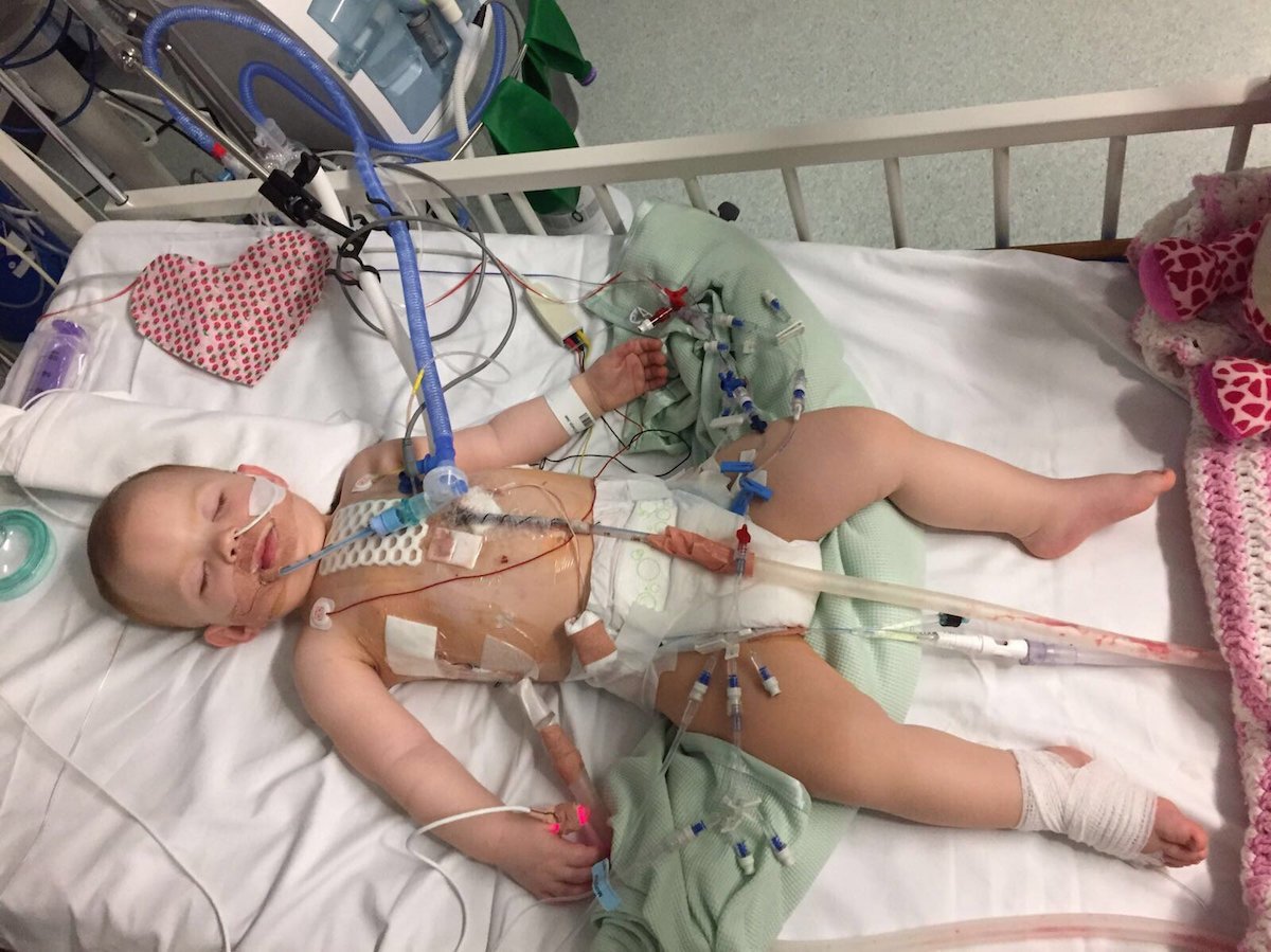 LondonEconomic's tweet image. Mum of a baby born with a hole in her heart has hit out at the Government after a life-saving op was cancelled FIVE times thelondoneconomic.com/must-reads/mum…