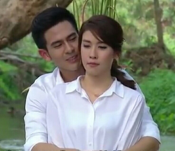 จะอยู่ตงนี้ ที่ด้อมแห่งนี้ 
ไม่ว่าจะนานเพียงใด จะไม่มีใคร มาแยกเรา ออกจากด้อม แห่งนี้ได้ รักพงพร ไกลเกินที่จะกลับตัวและใจ
#เต้ยเชียร์ 😘😘😘😘