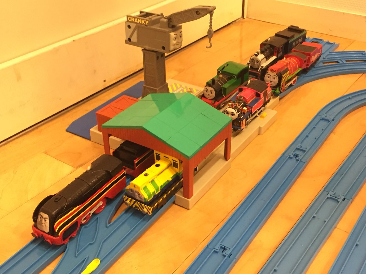 プラレールの宿の松岡さん きかんしゃトーマスの映画を見た人にしか伝わらない改造プラレール T Co Ewf7edgzis Twitter