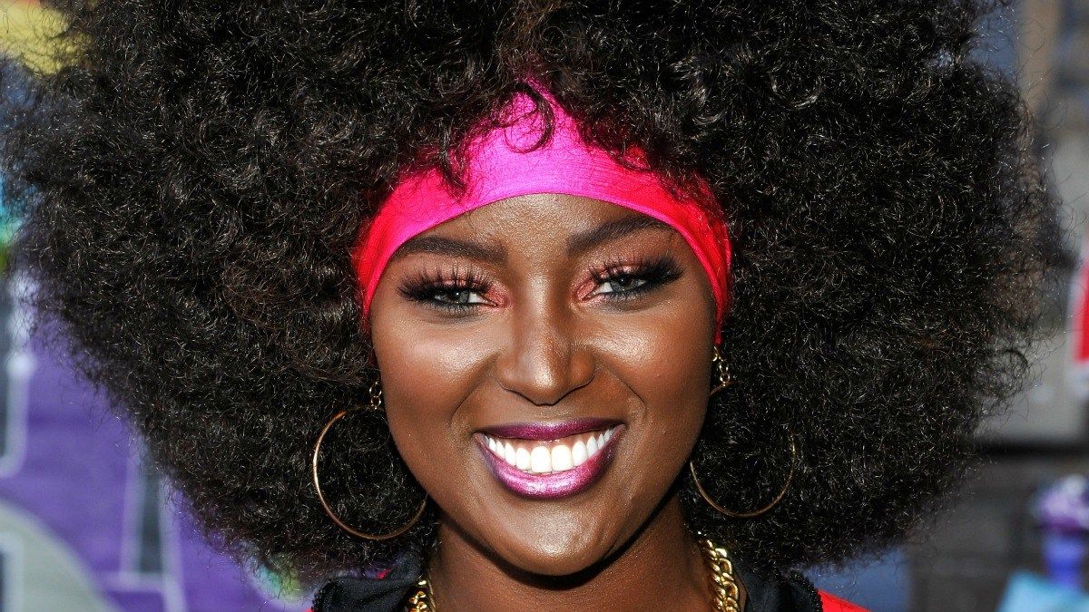 theGrio's tweet image. Some people just can’t wrap their heads around the concept of an Afro-Latina. So they accused ‘Love &amp;amp; Hip Hop’ Star, Amara La Negra, of wearing blackface, and she had the perfect response: buff.ly/2EiqghM