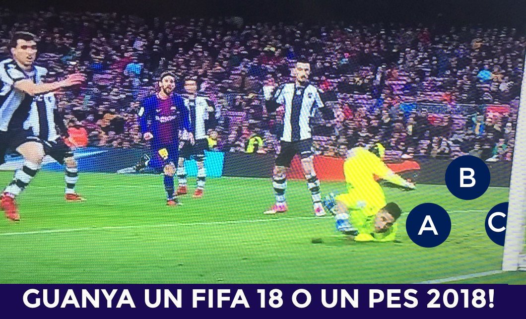 LaTdT's tweet photo. GUANYA UN FIFA 18 O UN PES 2018!

⚽Endevina on és la pilota i contesta aquest tweet amb l’opció correcta!

📲Cal ser seguidor del compte de @LaTdP! 

🎮Entre els encertants, farem un sorteig d’un FIFA 18 o un PES 2018 per la consola que vulguin https://t.co/x5YUpYlM4C
