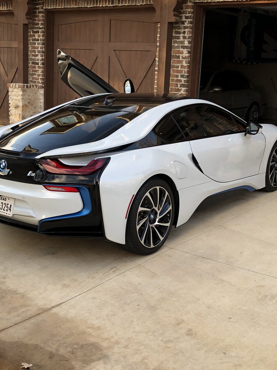 CamsAutoDetail's tweet photo. The first ceramic coating done by Cam’s Auto Detailing is a success! https://t.co/V8DdHssuf1