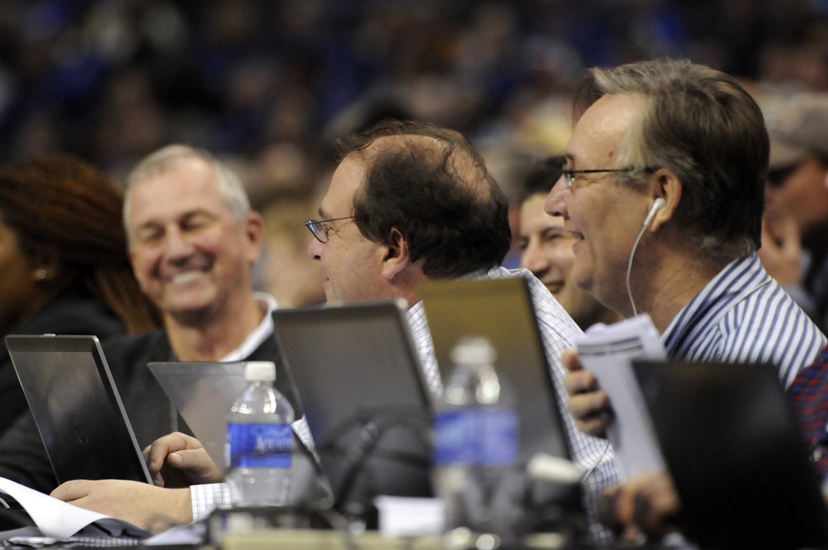 Trying to recapture all my lost Twitter followers. Please help. Promise to Tweet puppy and Hall of Fame pics, too.