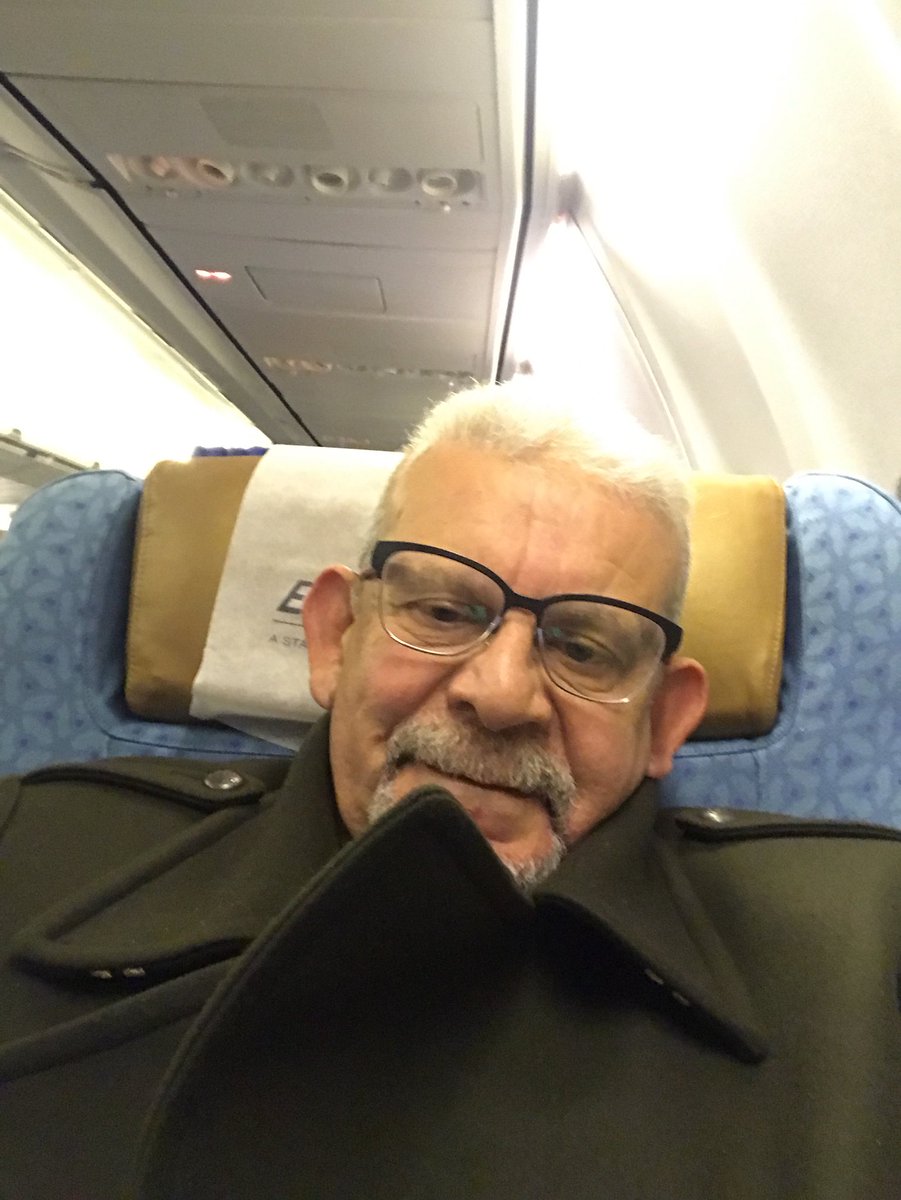 HighDamofEgypt's tweet photo. مسافر ثم راجع ثم مسافر ثم راجع.  تعبت بقي م الغربة والسفر مساء الخير عليكم وكل عام وأحبتي بخير بمناسبة عيد الميلاد المجيد https://t.co/92qxqoTPGp