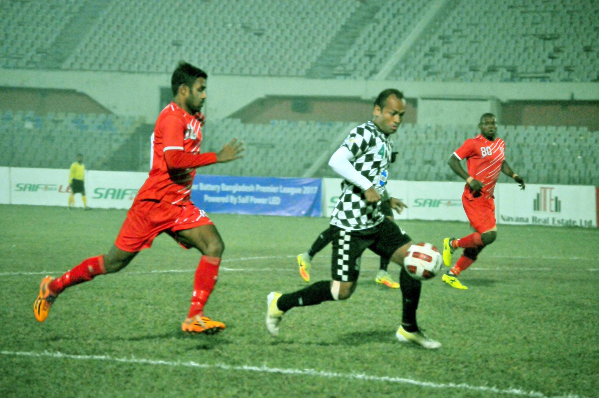 bff_football's tweet photo. #MatchResult
#BPL2017
#Muktijoddha SKC 2:3 #Mohammedan SC Ltd.
#Scorers: Magalan 72’, 89’ (Muktijoddha); Walson 19’, Kingsley 38’, 90+3’ (Mohammedan)
#Venue: Bangabandhu National Stadium, Dhaka https://t.co/kx4bmdZTHX