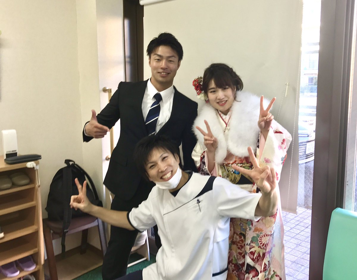 なつめ整骨院 内藤 Twitter પર なつめの日常 今日は我孫子市の成人式 東海大柔道部の島田陸選手が地元凱旋のついでになつめ整骨院に挨拶に来てくれましたー 当院の受付嬢達も無事に成人式を迎え 大人としての第一歩を踏み出しました みんなー 成人お なつめ整骨院 内藤 Twitter પર なつめの日常 今日は我孫子市の成人式 東海大柔道部の島田陸選手が地元凱旋のついでになつめ整骨院に挨拶に来てくれましたー 当院の受付嬢達も無事に成人式を迎え 大人としての第一歩を踏み出しました みんなー 成人お