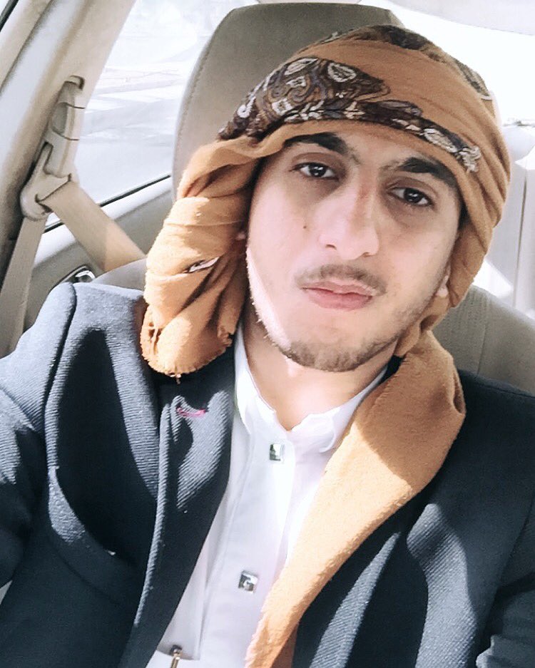 #اليمن .
.
.
انـا #يماني يـاعــرب مستـعربـــه 
لي ركـن بـ كعبة ربـي مستوقـعـه
وبسمـاهٰ سبحٰانه نجمي معتلي به 
ماهـمني لو ظـروفي حالة زمانــي 
لان عمر الذهـب ماتبدل معدنــة .
.
#بقلمي #كلماتي 🇾🇪✨
.
.
 #صنعاء #عدن #مارب #خولان #بكيل #حاشد 
#مذحج #قحطان #همدان #مراد
#ملوك_سباء