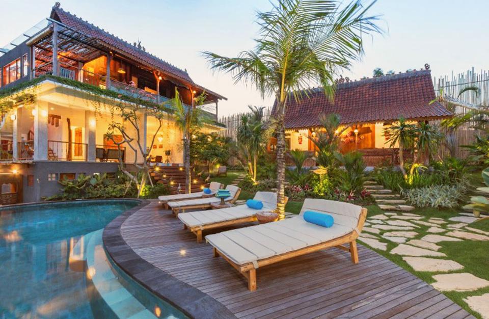 From the pen of <a href="/laurabegley/">Laura Begley Bloom</a> - 7 Travel #coworking Spaces That Will Give You Serious Wanderlust. Check them out: <a href="/outsiteco/">Outsite</a> <a href="/roamcoliving/">Roam</a> <a href="/HeraHub/">Hera Hub</a> <a href="/gobehere/">Behere</a> <a href="/loop_space/">Loop</a> <a href="/Servcorp/">Servcorp</a>
 forbes.com/sites/laurabeg… via <a href="/Forbes/">Forbes</a>