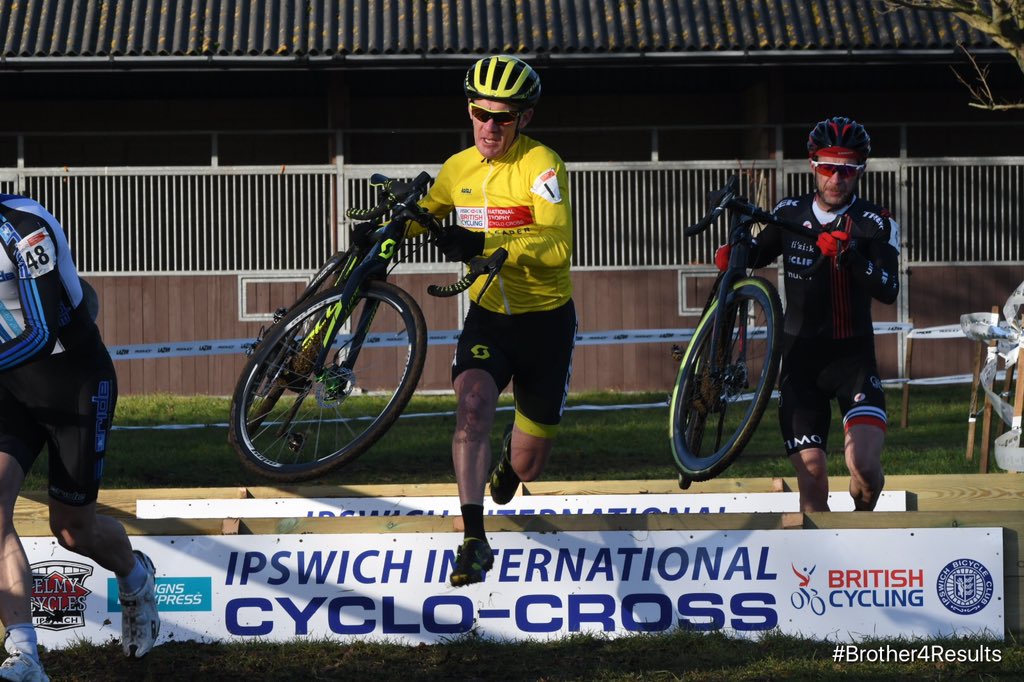 RenvaleRT's tweet photo. Winner chicken dinner! Team boss @steveF1james owns it at Ipswich National Trophy @RenvaleLtd @pactimo @PactimoEurope @TrekBikes @fizikofficial @ClifBar @crankbrothers @nuunhydration https://t.co/0yZ5R9GPzj