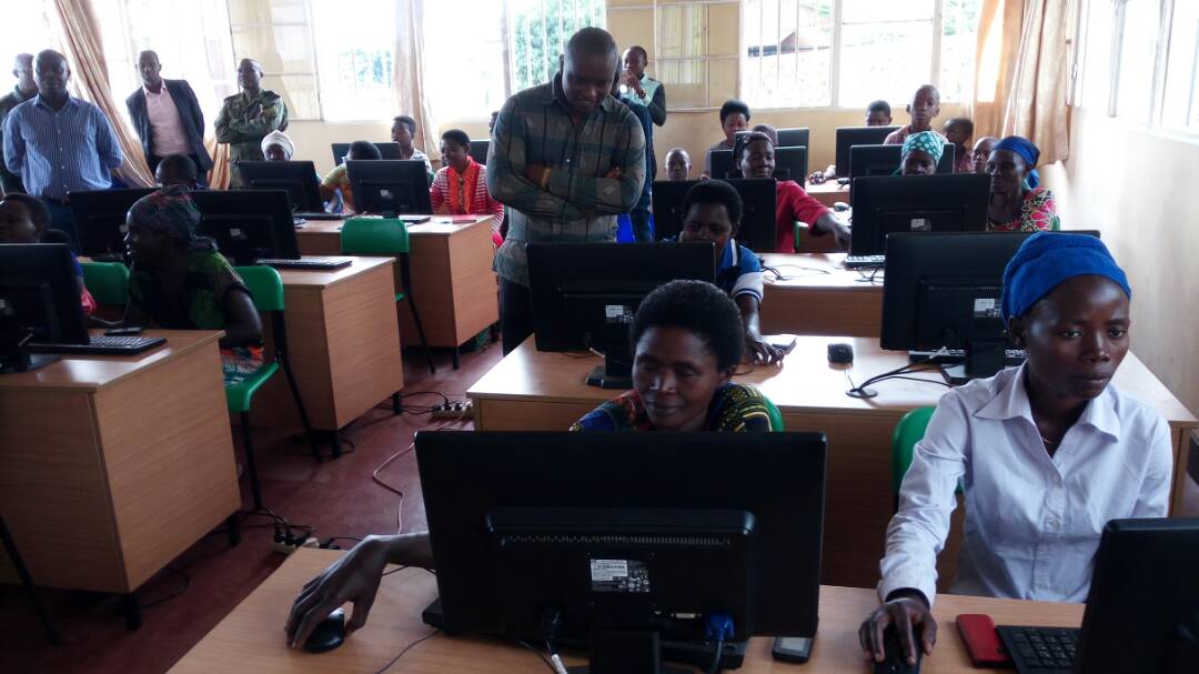 Olivier Rwamukwaya (@orwamukwaya) on Twitter photo Thanks to Muganza VTC in <a href="/RusiziDistrict/">Rusizi District</a> for empowering the local community with Skills in ICT during holidays!
All training institutions should organize such knowledge transfer activities to their neighbouring communities .<a href="/Rwanda_Edu/">Ministry of Education | Rwanda</a> .<a href="/InfoWda/">WDA</a> Thanks to Muganza VTC in <a href="/RusiziDistrict/">Rusizi District</a> for empowering the local community with Skills in ICT during holidays!
All training institutions should organize such knowledge transfer activities to their neighbouring communities .<a href="/Rwanda_Edu/">Ministry of Education | Rwanda</a> .<a href="/InfoWda/">WDA</a>