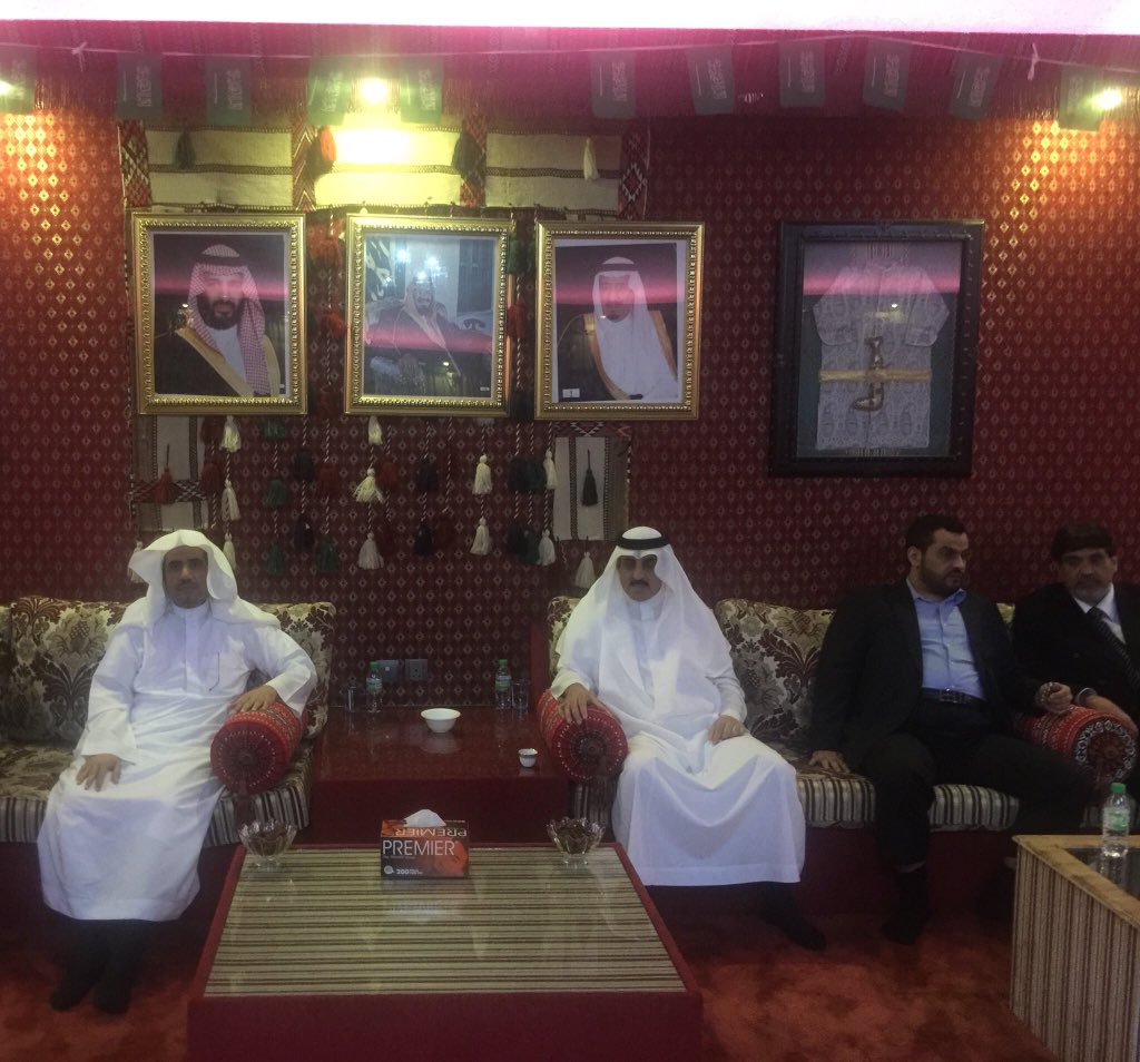 Han_Alotaibi's tweet photo. أقام القائم بالأعمال/ فواز بن طنف بن حليمه العتيبي ، يوم السبت الموافق 1439/04/19 هجري، مأدبة عشاء على شرف معالي الدكتور/ محمد بن عبدالكريم العيسى @MhmdAlissa الامين العام لرابطة العالم الاسلامي والوفد المرافق له https://t.co/6ZVR13nh6V