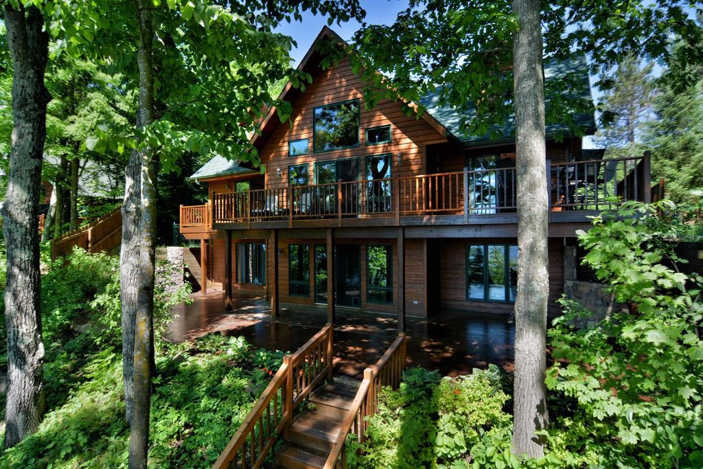 WiscCabins's tweet photo. #StoneLakeWI • 5 beds • 4 baths • 3,100 sqft $549,000 Est. Mortgage: $2,041/mo #WisconsinCabinsForSale https://t.co/PzSxfUrGdj https://t.co/7icBomKXmO