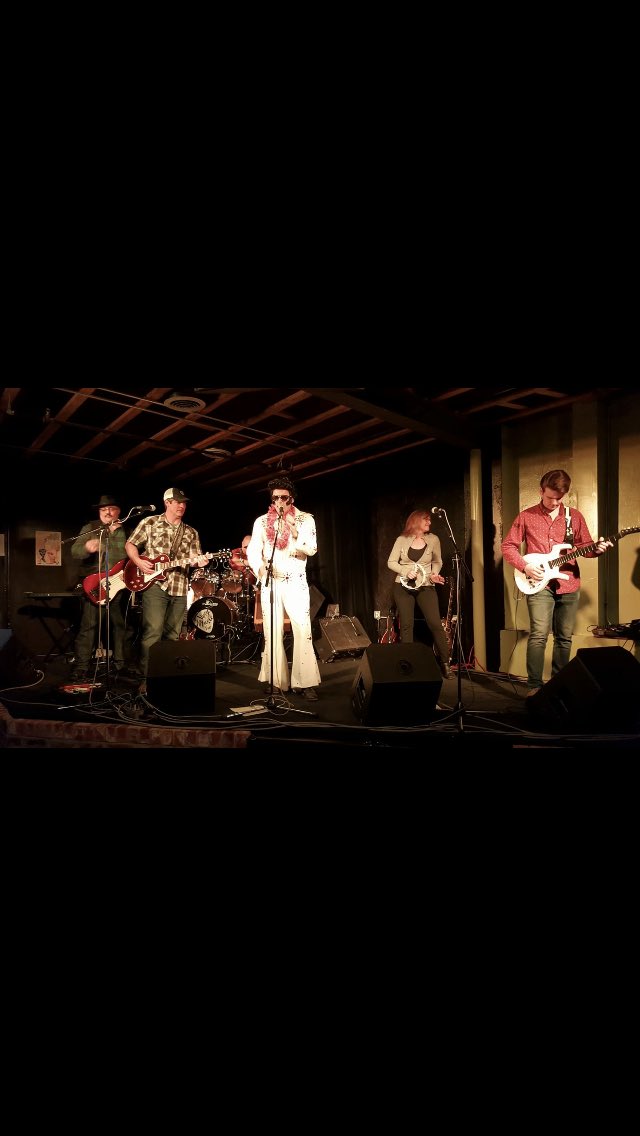 tipsymusicpub's tweet photo. WPOS on the stage last night https://t.co/2sp1LL3TT3