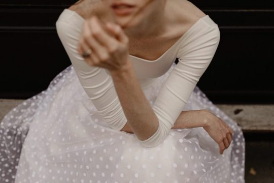 PeopleActMag's tweet photo. Robes de mariée #Collections 2018 : 10 remèdes anti-meringue  > https://t.co/LYPs1JQtVK  < #bride #bridal #mariage #mode #bohochic #fashion https://t.co/XktkF2EIl1