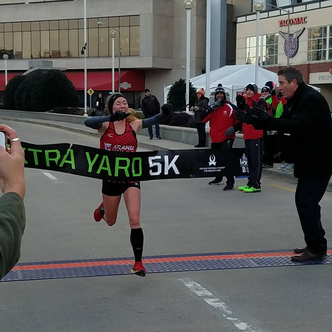 ATLtrackclub's tweet photo. Congratulations to the @CFPExtraYard overall  winners @mullett_rob in a speedy unofficial 14:40 and @RunDocLyons finished in an unofficial 17:23. Both had huge smiles knowing their win scored them 2 tickets to the @CFBPlayoff  National Championship game @CFPExtraYard https://t.co/w8LXzvjwLw
