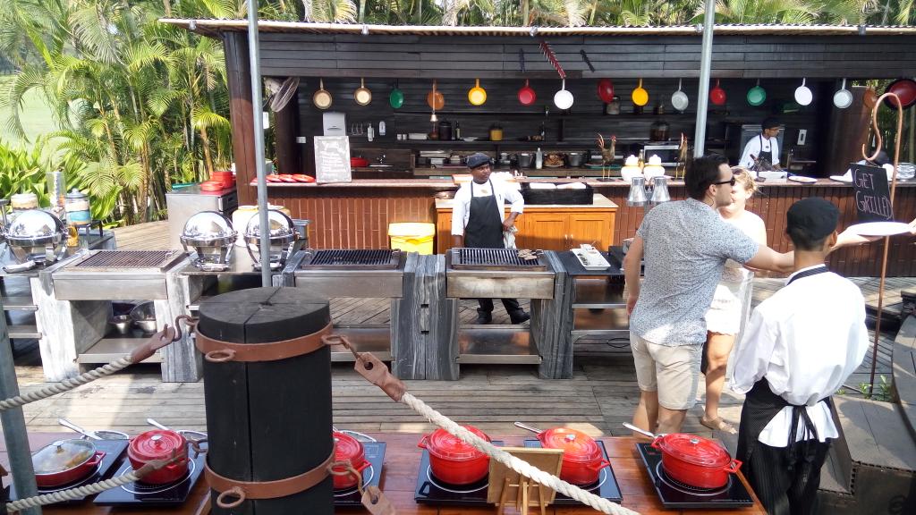 RipanMahanta2's tweet photo. Marvellous Brunch experience at #Palms !! #beach #brunch #Castway2 https://t.co/iK3RzVUFNX
