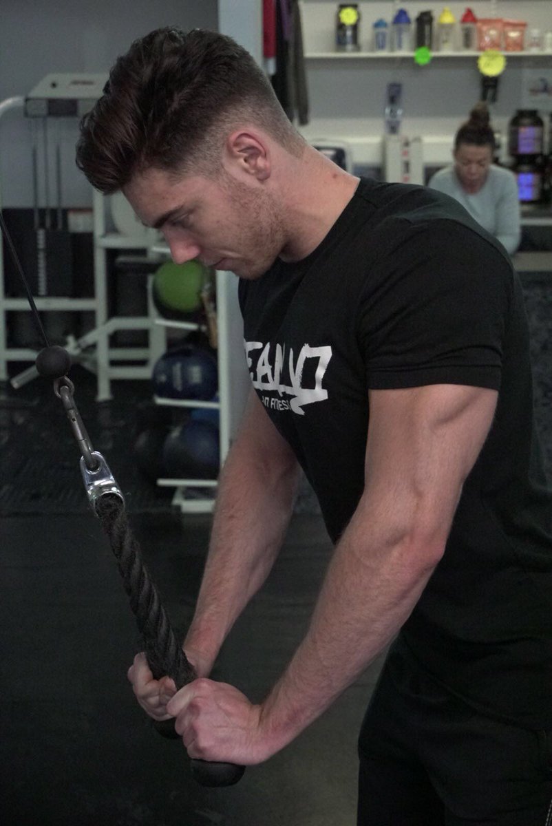 V7fitness_'s tweet photo. Out Athlete Training in the TEAMV7 T-Shirt, now only £14.99 including FREE delivery📦. #TEAMV7 #v7fitness https://t.co/GvIDdX9c75