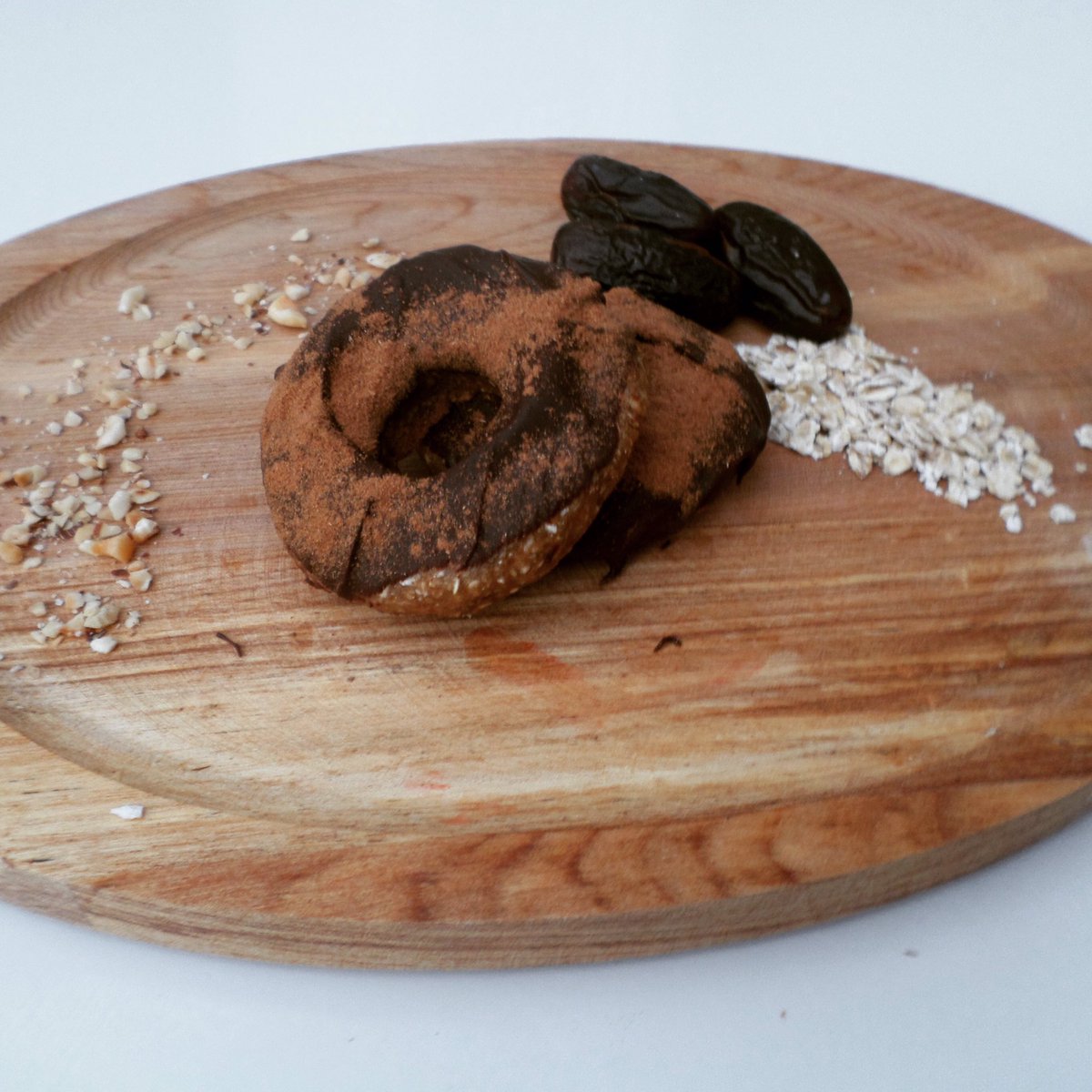 All our Pronuts are made with 100% natural ingredients, with no nastiest or preservatives! For optimum health, ensure you predominantly eat only natural whole foods, or should I say 'hole foods' 🍩 rawtox.co.uk