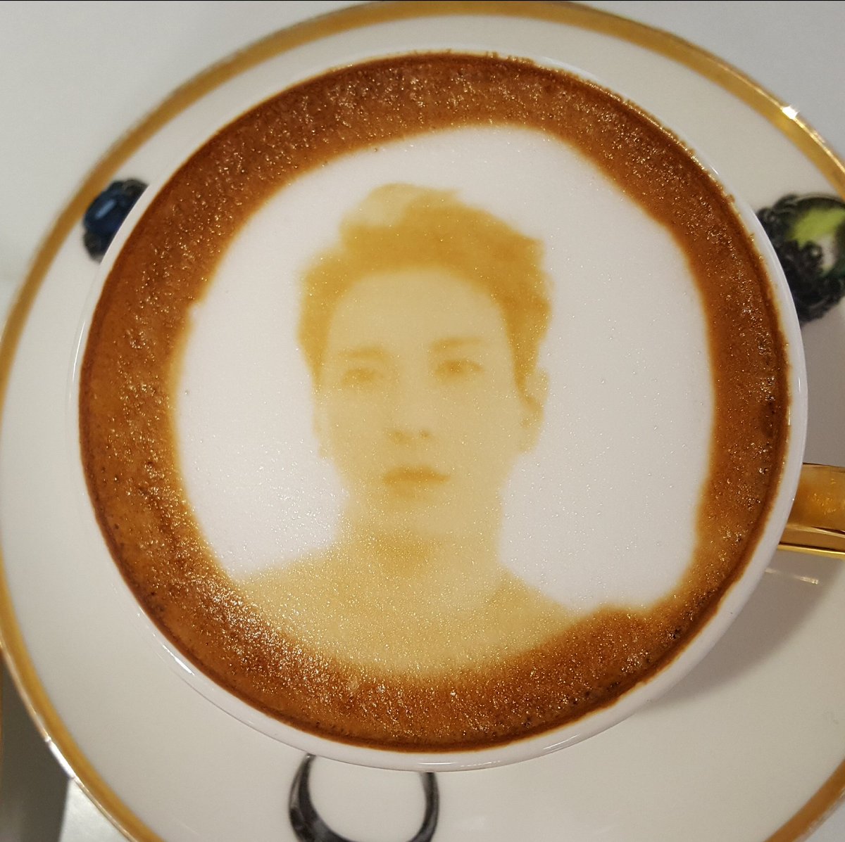 Lemony2y's tweet photo. Hi ! Musician 정용화
#JungYongHwa
#JUSTPLEASE _ #HOLDMYHAND https://t.co/2Ow2h6ladp