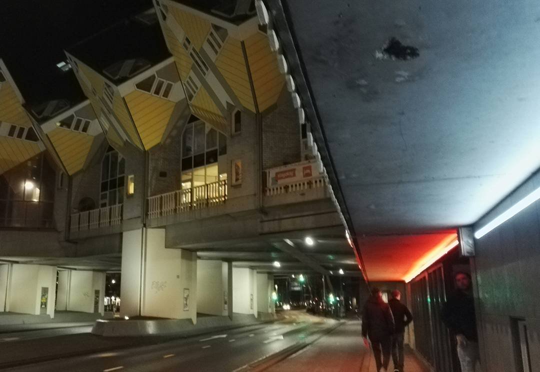 jvous pose ici quelques photos de rotterdam, parce que j'ai beaucoup aimé cette ville