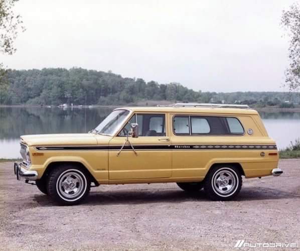 AutoDriveOK's tweet photo. Jeep Grand Cherokee Chief 1975, serie SJ producida hasta 1983. Se baso en el Wagooner que fue diseñado originalmente en 1963 https://t.co/MVC9R6z6mv