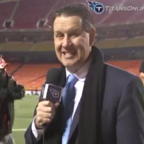 LDSmithSr's tweet image. There is nothing better than a @jwyattsports smile after @Titans victory. @gmfb #TitanUp #TitansIn2  #Divisonal