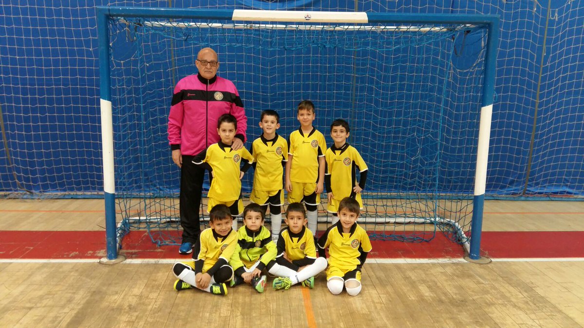 PELCHURRI's tweet photo. Queremos agradecer al @AytoMostoles y su @deportesmost su colaboración y disposición  desde el 1 Momento para la celebración de este torneo ademas de las gracias a @jjcoliver y #McDonaldMostoles por su colaboración. https://t.co/3dy6zfkdAm