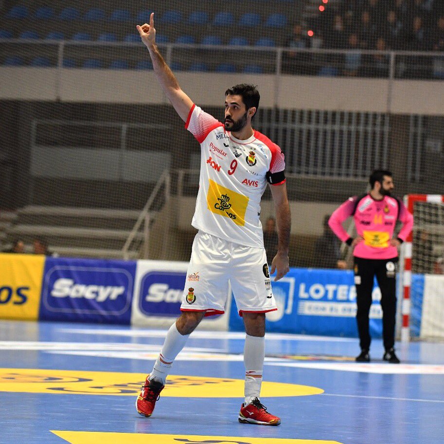 ☝🏻partido para cerrar el #tie2018galicia Os esperamos en As Travesas a las 19:00 🇪🇸-🇵🇱#hispanos #ehfeuro2018 
📷 @fotomatonjlrecio