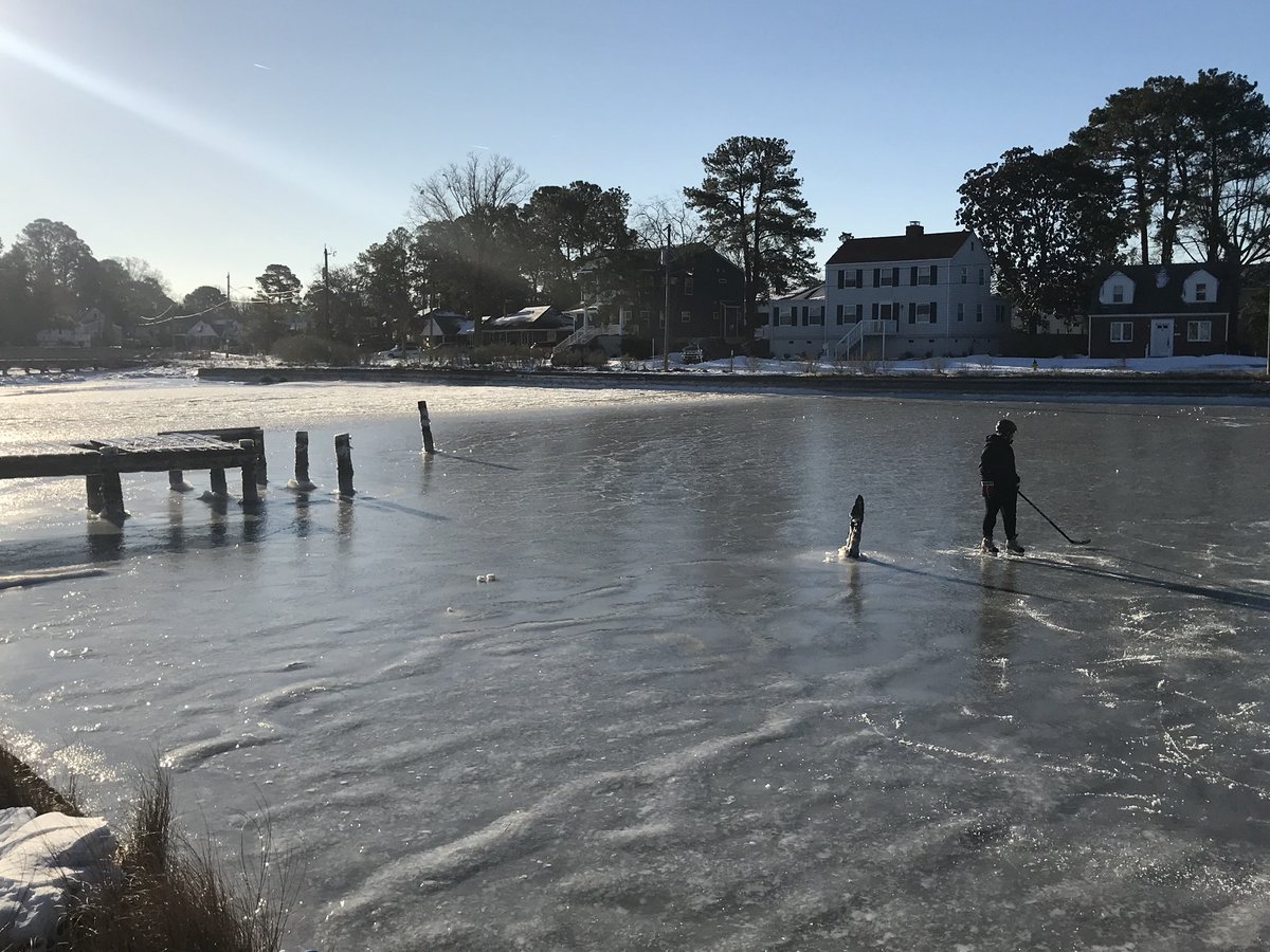 Sarah_Kennedy1's tweet image. Great day for a skate! @virginianpilot @WTKR3 @WAVY_News
