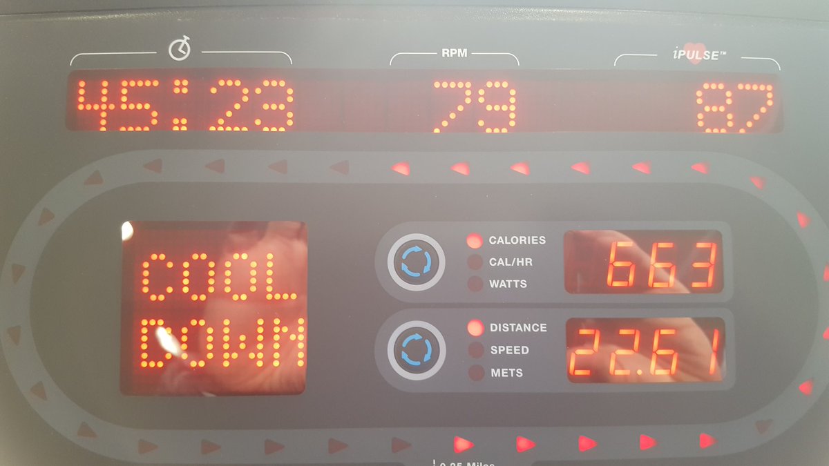 isright's tweet photo. #DryTRISession  - Ergo Level 10 - 2.2km in 10mins. Static Bike L6 speed- 22.4miles in 45mins. Treadmill- 5.2km in #Sub30mins - hot &amp; Sweaty in the gym. https://t.co/ycXSOWKHLF