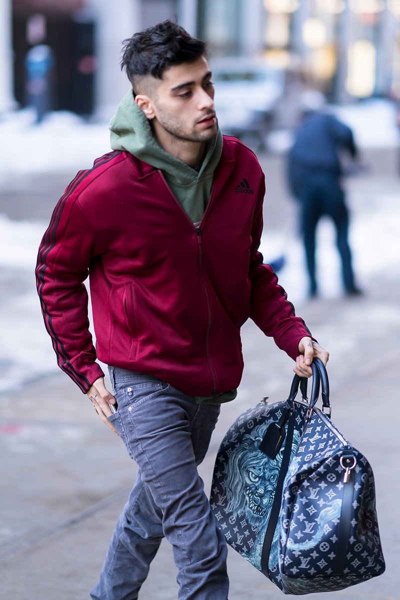ZFN on X: @grailed @zaynmalik Zayn was seen carrying this limited