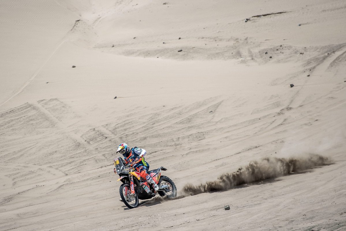 KTM UK Official tweet media