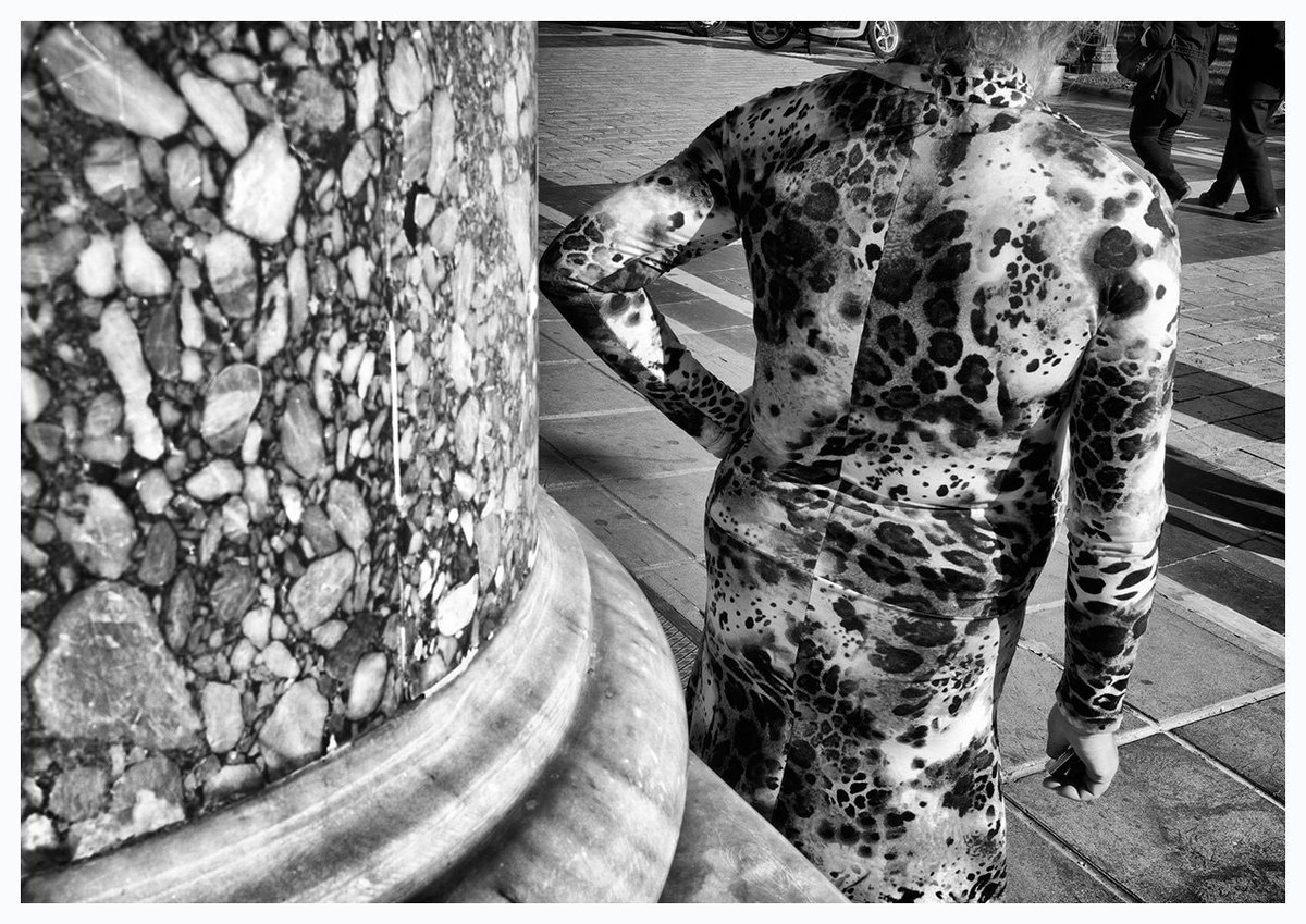 burnmyeye's tweet photo. Our member @zisiskardianos has a new book that you can order from his website https://t.co/mcoVDBvovi 15€ and a free signed print. Grab one while u can https://t.co/nVZnch8ucK