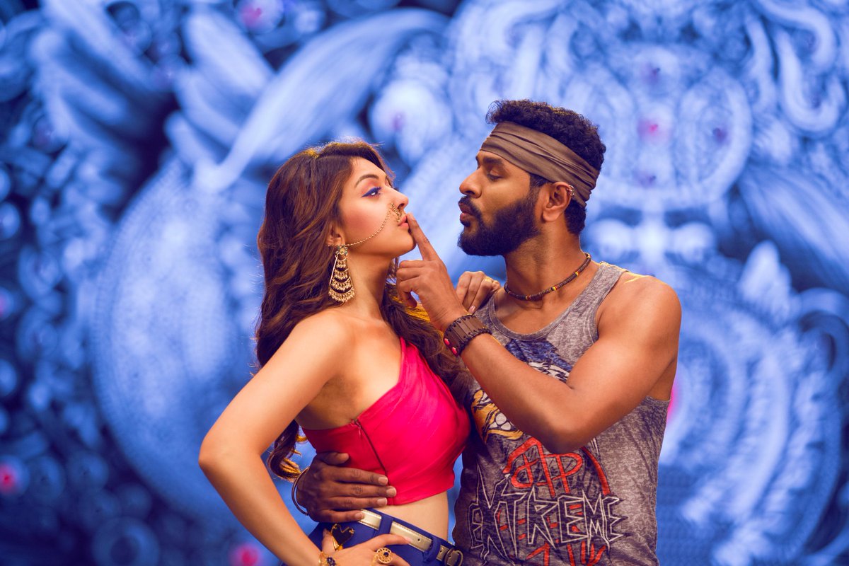 MalarMedia's tweet photo. #PrabhuDeva #Hansika https://t.co/AMLgZ1uvvM