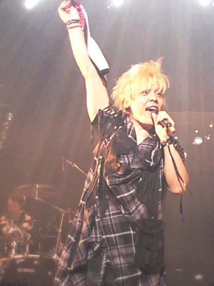 ライブフォトグラファー タカシミッシェル Jam Projectライブのスマホ写真撮られている方にチョコっと情報を Procamっていうカメラアプリ 露出調整やファイル形式などが細かくできてオススメですよ Jamproject Rockphoto 6s グランキューブ