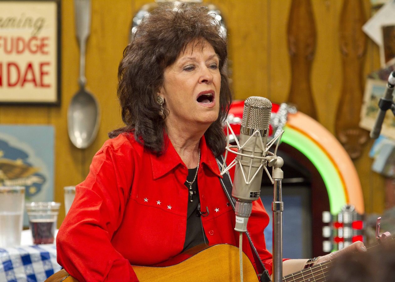 Happy birthday, Leona Williams! 75 today (1/7) The girl can sing a country song. 