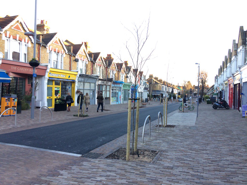 LE_Saunders's tweet photo. I’m at the amazing Francis Street in #wfminiholland #healthystreets https://t.co/Udxxq0zVQY