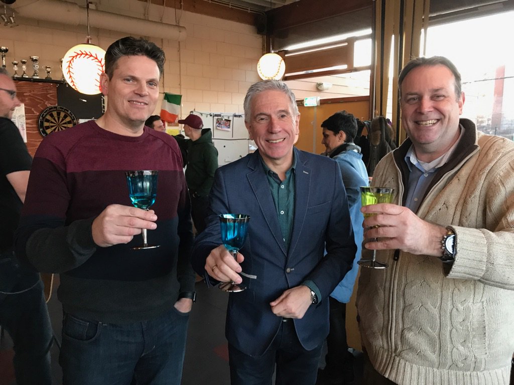RooieLeeuwen's tweet photo. Sportwethouder, voorzitter en bedenker van het idee proosten op extra veld Red Lions tijdens Nieuwjaarsreceptie @RvHemert https://t.co/Wpezo6Jb0x
