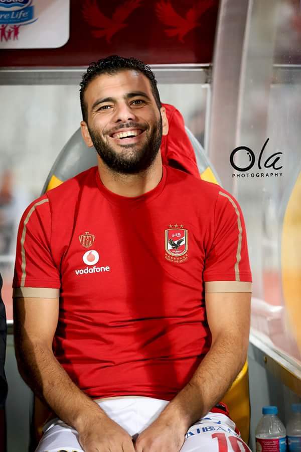 #عماد_متعب
اوعاك تفتكر ان بعادك عننا كده امر عادى 
ازاى و انت اصلاا نجم مش عادى 
اياك تتخيل ان فرقتنا من غيرك مش ناقصهاا حد او اى حاجه 
ازاى دا نقصهاا جلاد ياما كان بالاهداف جواد 
اوعى لحظه تظن اننا من غيرك نكون مرتاحين
احنا لو بإيدينا نعمل تمثال و ننقش عليه تفاصيل عشره سنين